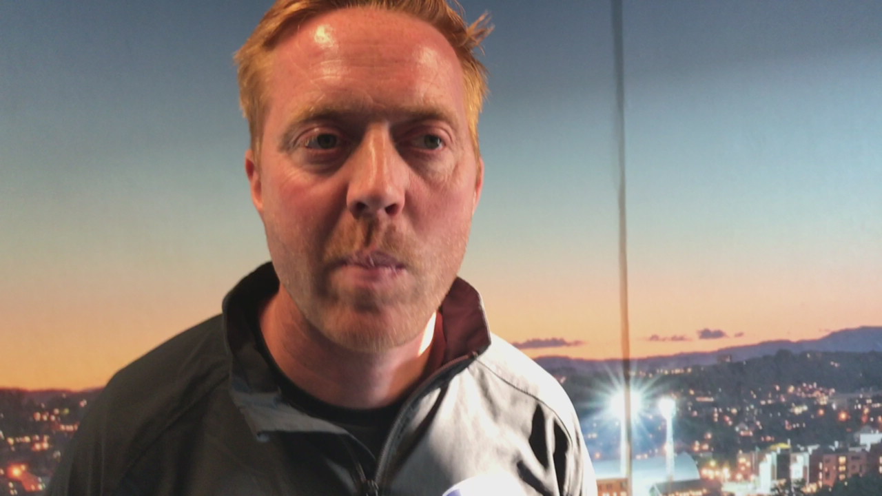 19D37175-77AE-499A-9FF3-5A8B74F46A6F.MOV